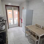 Apartamento T2 Sul 5min Metro Porta 6pax *